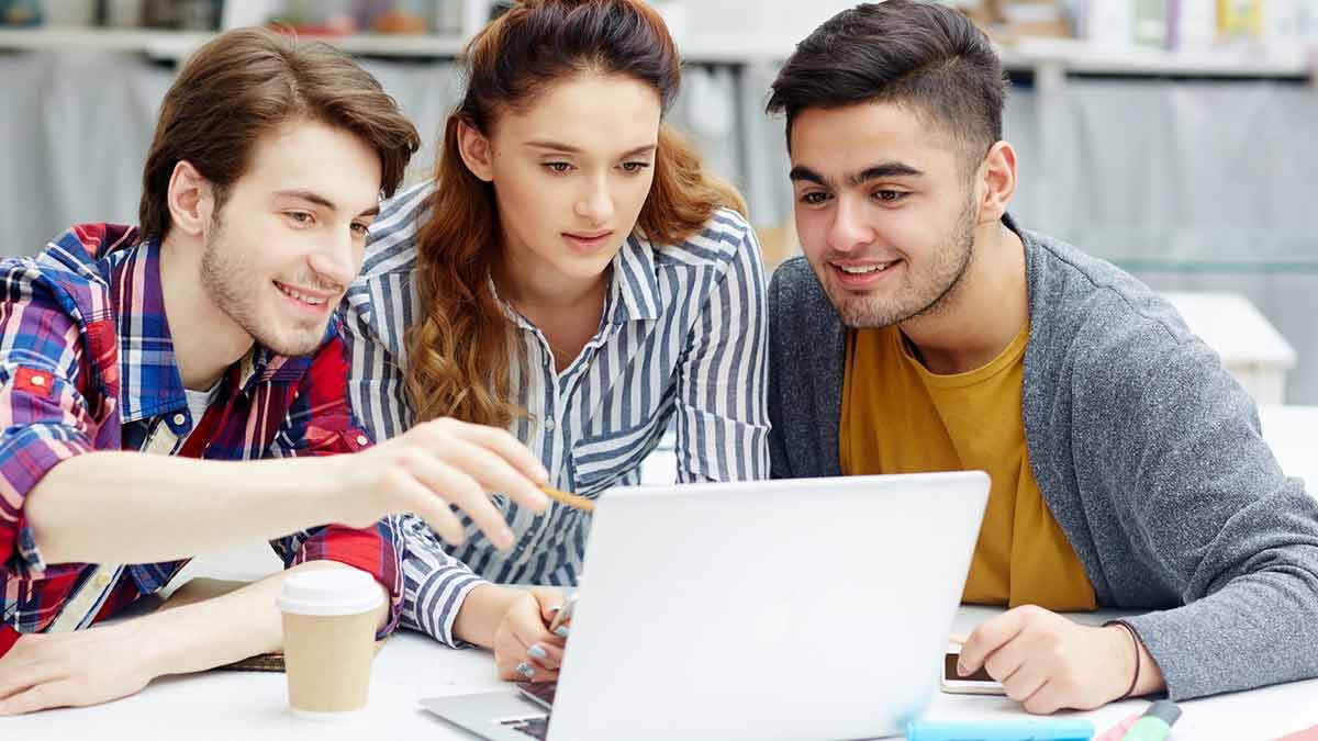 تحصیل در مجارستان بدون مدرک زبان